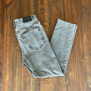 Madewell The Petite Perfect Vintage Jean in Cosner Wash: Knee-Rip Edition